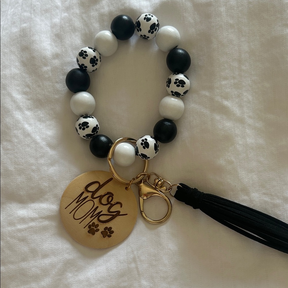 Dog Mom Beaded Keychain NWOT